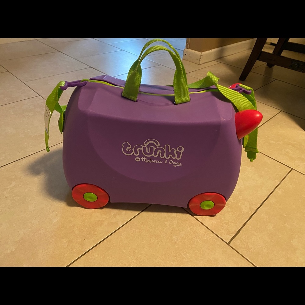 Melissa & Doug Purple Trunki